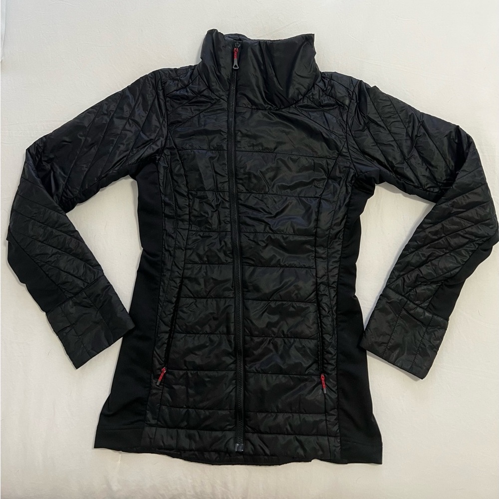 The North Face summit serie Womens black Puffer
Jacket Size Solo